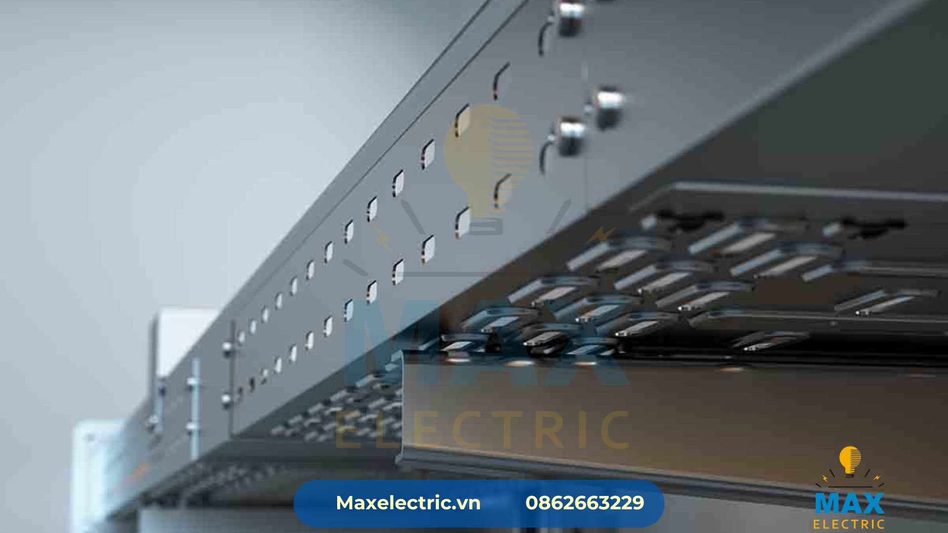 Khay Cáp Đục Lỗ