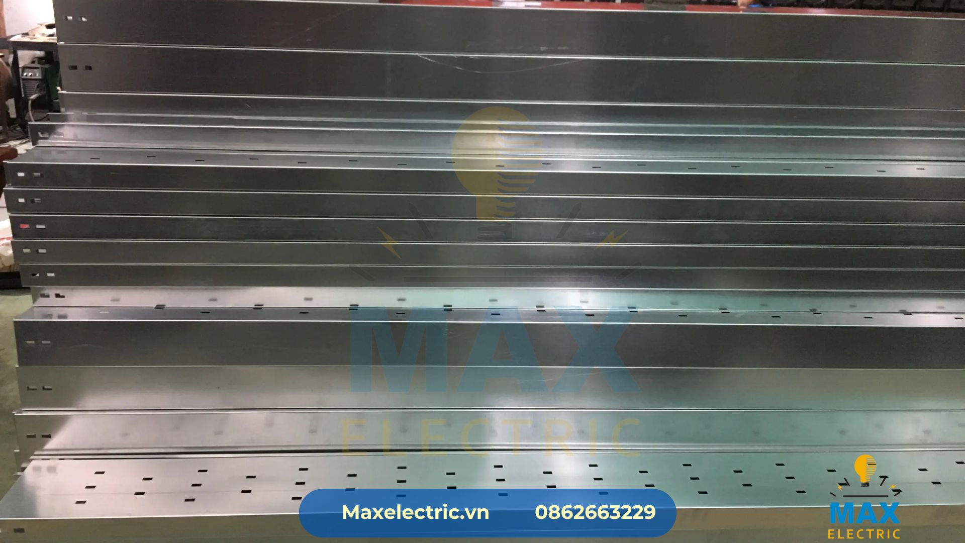 Máng cáp inox 304 sản xuất tại Max Electric
